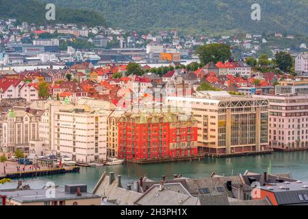 Bergen, Norvège vue sur le port aérien et la ville Banque D'Images