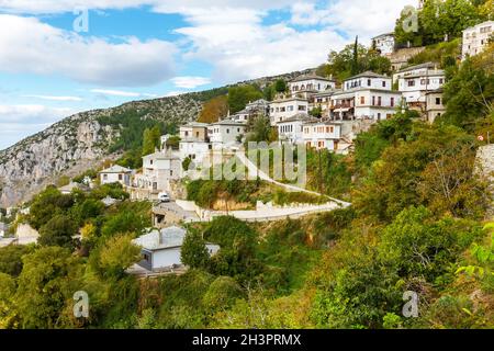 Vue aérienne du village de Makrinitsa, Pélion, Grèce Banque D'Images