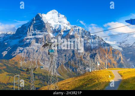 Grindelwald les premières cabines de téléphérique, Suisse Banque D'Images