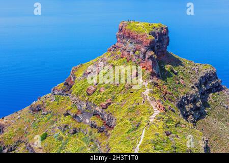 Santorini Skaros rocher et mer, Grèce Banque D'Images