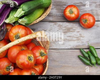 Récolte de légumes d'été frais concept d'aliments biologiques frais Banque D'Images