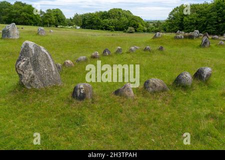 Vue sur le terrain du site funéraire Viking de Lindholm Hills, dans le nord du Danemark Banque D'Images