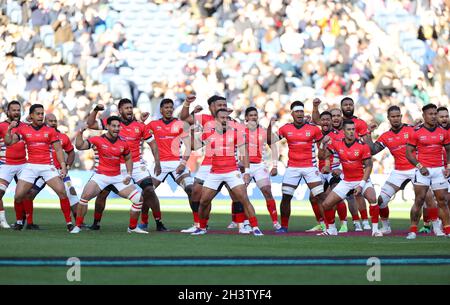 Les Tonga jouent le Sipi Tau avant le match de la série des nations d'automne au stade BT Murrayfield, à Édimbourg.Date de la photo: Samedi 30 octobre 2021. Banque D'Images