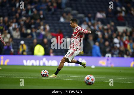 Londres, Royaume-Uni.30 octobre 2021.Londres, Angleterre - OCTOBRE 30:Cristiano Ronaldo de Manchester United lors de l'échauffement avant le match lors de la Premier League entre Tottenham Hotspur et Manchester United au stade Tottenham Hotspur, Londres, Angleterre le 30 octobre 2021 Credit: Action Foto Sport/Alay Live News Banque D'Images