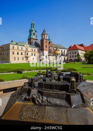 Cracovie, Pologne.26 août 2019.Le château royal de Wawel et la cathédrale de Wawel le jour d'été ensoleillé. Banque D'Images