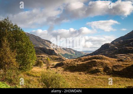 Une image HDR lumineuse de l'automne 3 du paysage entre fort William et Mallaig le long de l'A830, Lochaber, Écosse.15 octobre 2021 Banque D'Images
