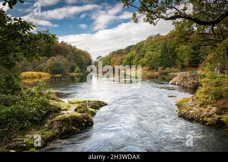 Une image HDR lumineuse de la 3 rivière Shiel en crue près d'Achacle, Ardnamurchan, Écosse, 15 octobre 2021 Banque D'Images