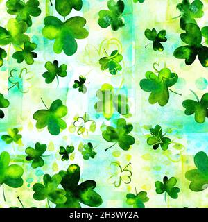 Un motif sans couture avec des dessins aquarelles de shamrock, des trèfle irlandais Banque D'Images