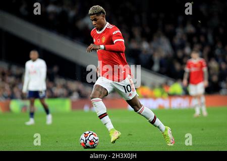 Londres, Royaume-Uni.30 octobre 2021.Marcus Rashford MBE de Manchester United en action pendant le match.Match Premier League, Tottenham Hotspur v Manchester Utd au Tottenham Hotspur Stadium de Londres le samedi 30 octobre 2021. Cette image ne peut être utilisée qu'à des fins éditoriales.Utilisation éditoriale uniquement, licence requise pour une utilisation commerciale.Aucune utilisation dans les Paris, les jeux ou les publications d'un seul club/ligue/joueur. photo par Steffan Bowen/Andrew Orchard sports photographie/Alay Live news crédit: Andrew Orchard sports photographie/Alay Live News Banque D'Images