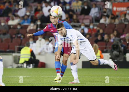 Barcelone, Espagne.30 octobre 2021.Barcelone, Espagne, 30 octobre 2021 : Philippe Coutinho (14 FC Barcelone) pendant, LaLiga Santander match entre Barcelone et Alaves au stade Camp Nou à Barcelone, Espagne.Rama Huerta/SPP crédit: SPP Sport presse photo./Alamy Live News Banque D'Images