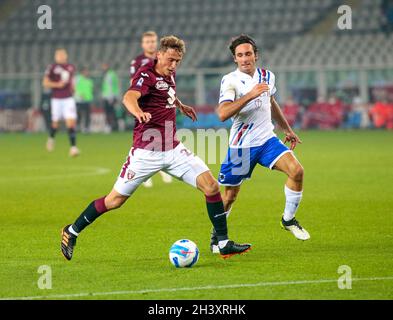 Mergim Vojvoda (Torino FC) pendant le championnat italien Serie Un match de football entre Torino FC et UC Sampdoria le 30 octobre 2021 au stade Olimpico Grande Torino à Turin, Italie - photo Nderim Kacili / DPPI Banque D'Images