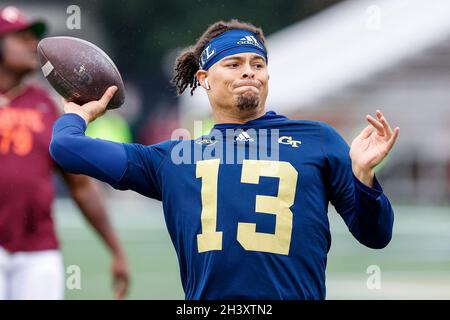 Atlanta, Géorgie.30 octobre 2021.Jordan Yates (31) de Georgia Tech se réchauffe avant le match de football de la NCAA, avec les vestes jaunes Georgia Tech et les Virginia Tech Hokies, qui se sont jouées au stade Bobby Dodd sur le campus de Georgia Tech à Atlanta, en Géorgie.Cecil Copeland/CSM/Alay Live News Banque D'Images