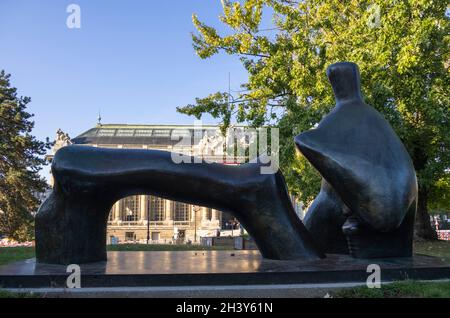 Henry Moore, figurine inclinable, bronze moulé, 1970, Musée d'art et d'histoire, Genève, Suisse Banque D'Images