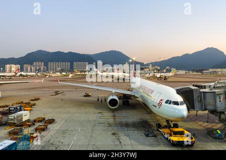 Cathay Dragon Airbus A330-300 Aircraft aéroport de Hong Kong Banque D'Images