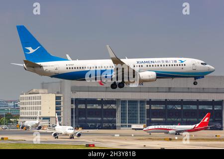 Avion Boeing 737-800 de Xiamenair aéroport de Shanghai Hongqiao en Chine Banque D'Images