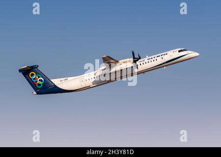 Olympic Air Bombardier DHC-8-400 aéroport d'Athènes Banque D'Images