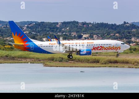 Jet2 Boeing 737-800 Aircraft aéroport de Corfou en Grèce Banque D'Images