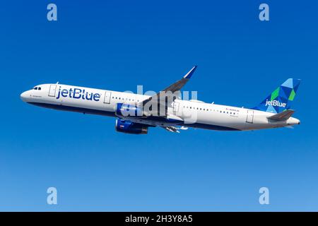 JetBlue Airbus A321 aéroport JFK de New York aux États-Unis Banque D'Images