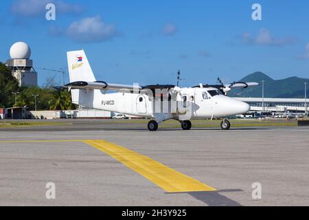 WinAir DHC-6-300 Aircraft aéroport de Sint Maarten dans les Caraïbes Banque D'Images