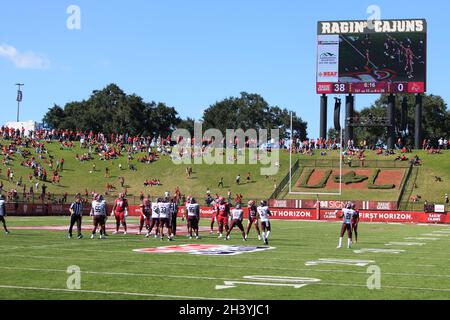 Les Louisiana-Lafayette Ragin Cajuns prennent le Texas State Bobcats lors d'un bel après-midi, samedi 30 octobre 2021, à Lafayette,Louisiane.Le champ R Banque D'Images