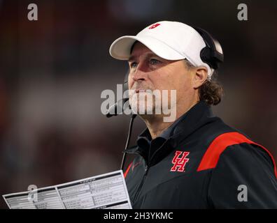 30 octobre 2021 : l'entraîneur-chef des Houston Cougars Dana Holgerson lors d'un match de football NCAA entre Houston et SMU le 30 octobre 2021 à Houston, Texas.(Image de crédit : © Scott Coleman/ZUMA Press Wire) Banque D'Images