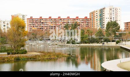 Parque de la Diagonal Mar en Barcelona, Catalunya, España, Europa Banque D'Images