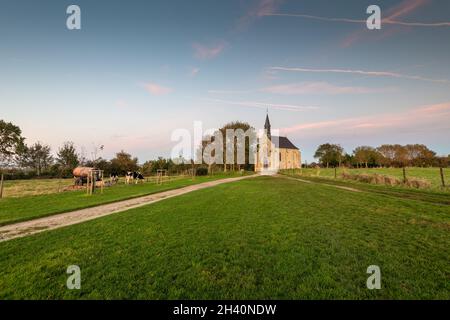 La chapelle des marins au coucher de soleil, France, Saint-Valéry sur somme. Banque D'Images