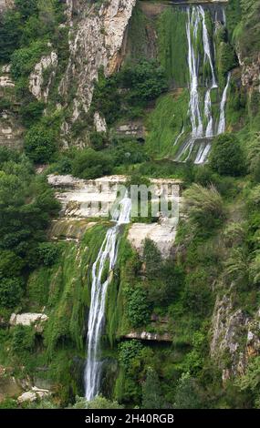 Cascades et cascades à Sant Miquel del Fai à Sant feliu de Codines, Barcelone, Catalunya, Espagne, Europe Banque D'Images