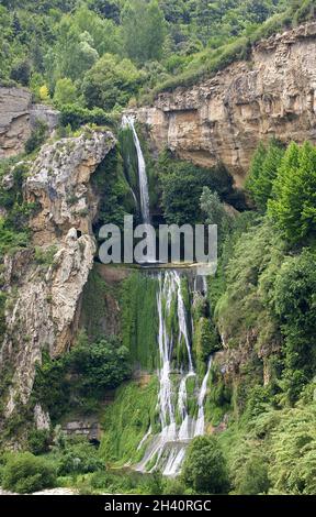 Cascades et cascades à Sant Miquel del Fai à Sant feliu de Codines, Barcelone, Catalunya, Espagne, Europe Banque D'Images