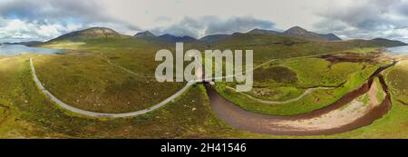 Île de Skye, Écosse - 7 septembre 2021 : point de vue aérien cousu près du Loch Ainort vers Marsco et les Cuillins et Glamanig, île de SK Banque D'Images