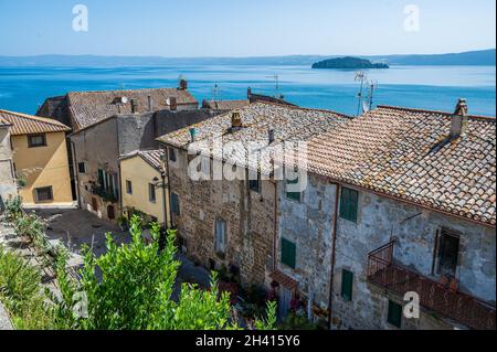 Le village de Marta sur le lac Bolsena Banque D'Images