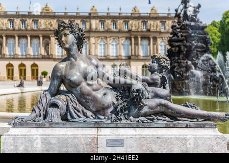 Statue et fontaine à Herrenchiemsee Banque D'Images