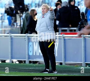 Manchester, Royaume-Uni.31 octobre 2021.Emma Hayes, directrice de Chelsea, lors du match de la coupe féminine de football américain au stade de l'Académie, à Manchester.Le crédit photo devrait se lire: Andrew Yates/Sportimage crédit: Sportimage/Alay Live News Banque D'Images