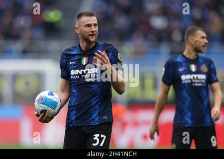 Milan Skriniar (FC Internazionale) pendant Inter - FC Internazionale vs Udinese Calcio, football italien série A match à Milan, Italie, octobre 31 2021 Banque D'Images