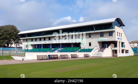 Vue sur le centre de tennis Eastbourne International Lawn, Eastbourne, East Sussex, Angleterre, Royaume-Uni Banque D'Images