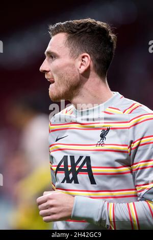 MADRID - octobre 19 : Andrew Robertson en action au match de la Ligue des champions de l'UEFA entre le Club Atletico de Madrid et le Liverpool FC de Futbol au Metro Banque D'Images