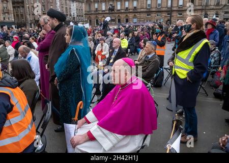 Glasgow, Écosse, Royaume-Uni.31 octobre 2021: Les chefs religieux et les dignitaires se réunissent sur la place George pour une veillée de prière et de méditation le premier jour de la conférence des Nations Unies sur le changement climatique COP26.Credit: SKULLY/Alay Live News Banque D'Images