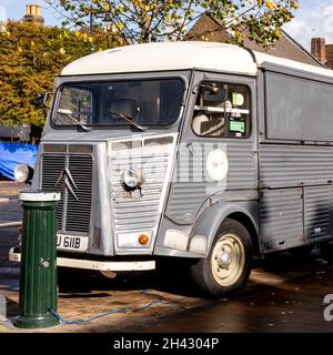 Epsom Surrey Londres, Royaume-Uni, octobre 31 2021, Citroën HY Vintage Convertion Food Truck Van with No People Banque D'Images