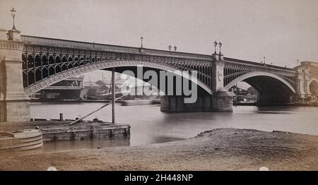 Le pont de la rue Chestnut au-dessus de la rivière Schuylkill, Philadelphie, Pennsylvanie.Photographie de Francis Frith, ca.1880. Banque D'Images