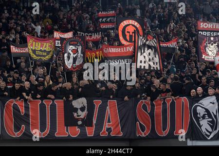 Rome, Italie.31 octobre 2021.Supporters de Milan lors de la série Un match de football entre AS Roma et AC Milan au stade Olimpico à Rome (Italie), le 31 octobre 2021.Photo Antonietta Baldassarre/Insidefoto Credit: Insidefoto srl/Alay Live News Banque D'Images