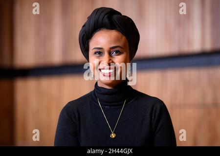 Londres, Royaume-Uni.31 octobre 2021.Nadifa Mohamed, l'un des six auteurs sélectionnés pour le prix Booker 2021, lors d'un appel photo au Royal Festival Hall de Londres.Date de la photo: Dimanche 31 octobre 2021.Le crédit photo devrait se lire: Matt Crossick/Empics/Alamy Live News Banque D'Images