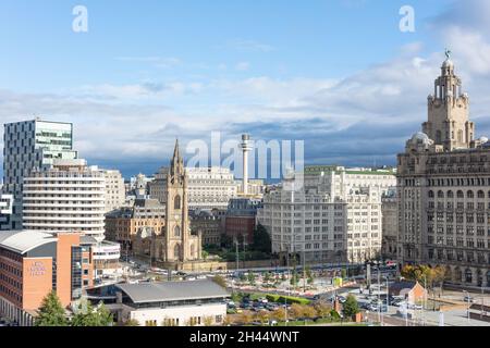 Centre-ville depuis Princes Dock, Pier Head, Liverpool, Merseyside, Angleterre,Royaume-Uni Banque D'Images