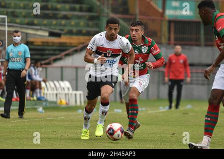 Sao Paulo, Sao Paulo, Brésil.31 octobre 2021.Coupe de football Paulista: Portuguesa et Botafogo.31 octobre 2021, Sao Paulo, Brésil: Match de football entre Botafogo et Portuguesa, valable, valable pour la première partie de la demi-finale Copa Paulista, tenue au stade Caninde, à Sao Paulo, le dimanche (31).Le portugais a gagné le match 2-1.Credit: Ronaldo Barreto/Thenews2 (Credit image: © Ronaldo Barreto/TheNEWS2 via ZUMA Press Wire) Banque D'Images