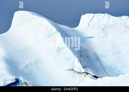 Iceberg au large de la côte du Groenland Banque D'Images