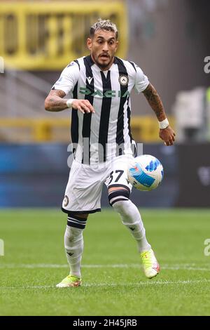 Milan, Italie, 31 octobre 2021.Roberto Pereyra d'Udinese Calcio pendant la série Un match à Giuseppe Meazza, Milan.Le crédit photo devrait se lire: Jonathan Moscrop / Sportimage Banque D'Images