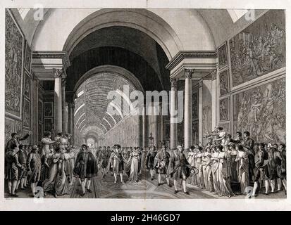 Une procession festive menée par Napoléon Bonaparte à travers les galeries du Louvre passe par des courtisans jubilantes.Gravure par H. Reinhold après B. Zix, 1811. Banque D'Images