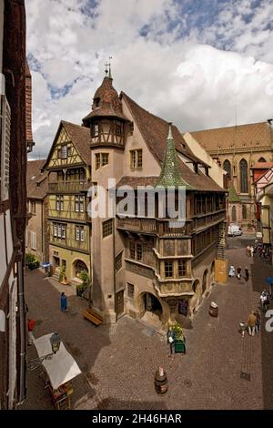 CENTRER L'HISTORIQUE.MAISON PFISTER.VUE D'ENSEMBLE DEPUIS LE SUD.SYMBOLE DU VIEUX COLMAR, MAISON CET, QUI PORTE LE NOM D'UN DES SES PRIETAIRES AU X Banque D'Images