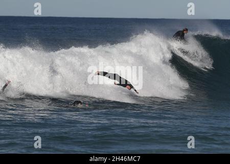 Piscines de Bronte Beach et surf Banque D'Images