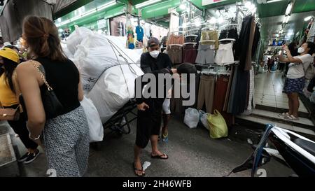 Baiyoke Gallery Pratunam Market Shopping Area à Bangkok en Thaïlande Banque D'Images