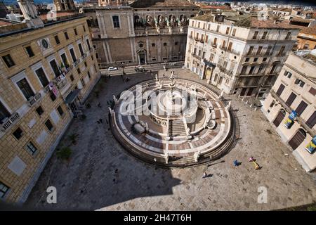 Vue sur la place de Pretoria à Palerme Banque D'Images